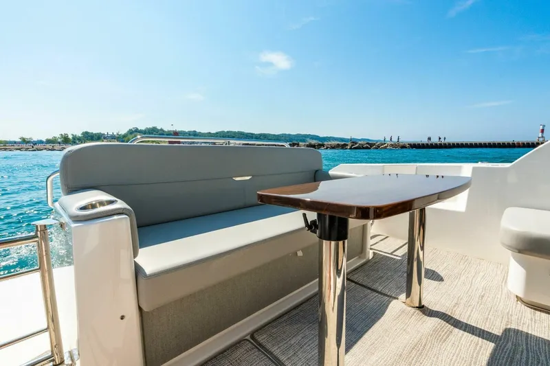Slide: The Image of Tiara Yachts 39 Coupe 2023 - 5620306