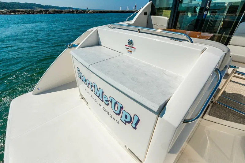 Slide: The Image of Tiara Yachts 39 Coupe 2023 - 5620288