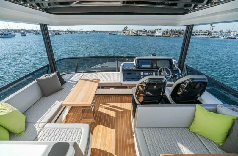 Slide: The Image of Pearl 72 2024 - 5621046