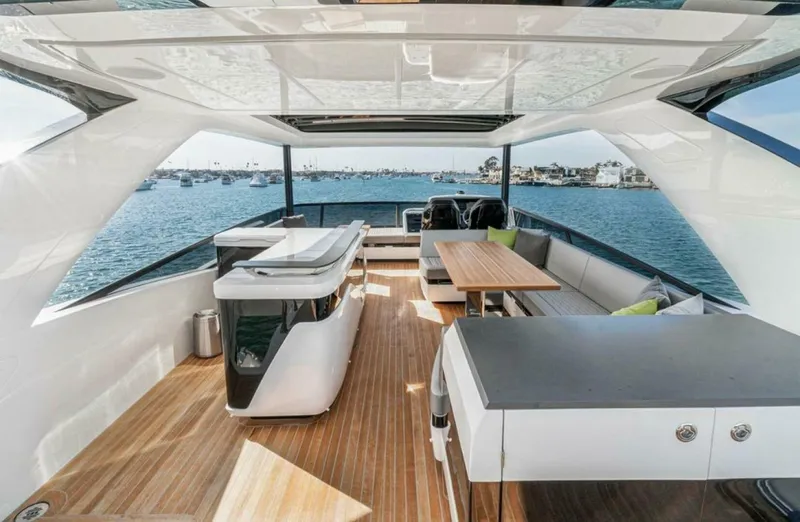 Slide: The Image of Pearl 72 2024 - 5621048