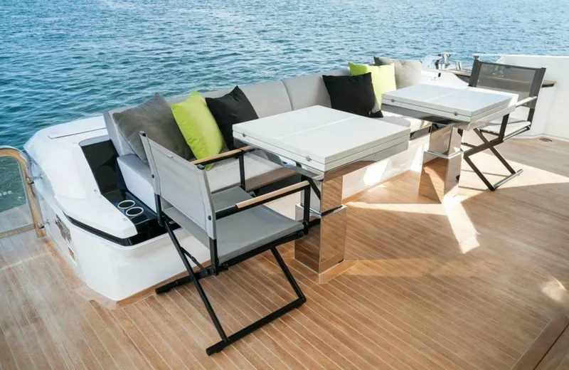 Slide: The Image of Pearl 72 2024 - 5621054