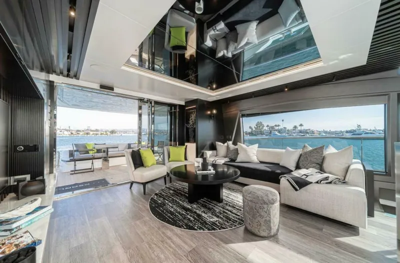 Slide: The Image of Pearl 72 2024 - 5621060