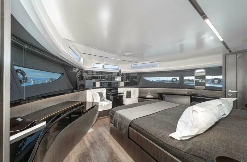 Slide: The Image of Pearl 72 2024 - 5621065