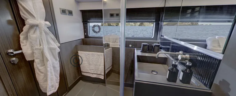 Slide: The Image of Pearl 72 2024 - 5621073