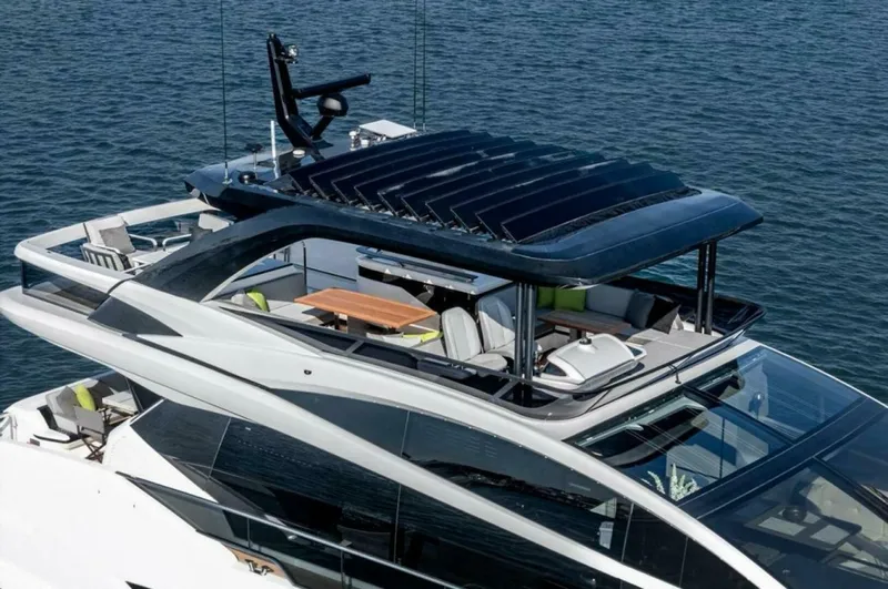 Slide: The Image of Pearl 72 2024 - 5621042