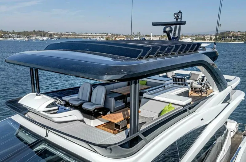 Slide: The Image of Pearl 72 2024 - 5621044