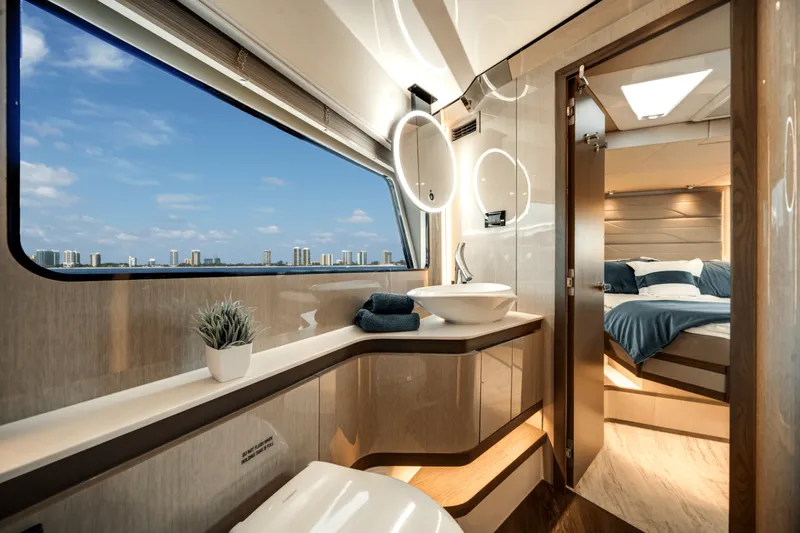 Slide: The Image of Cruisers Yachts 57 FLY 2026 - 5816338
