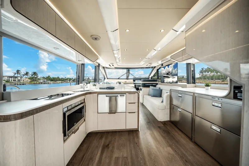 Slide: The Image of Cruisers Yachts 57 FLY 2026 - 5816360