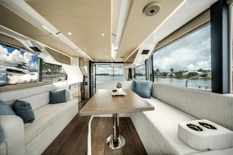 Slide: The Image of Cruisers Yachts 57 FLY 2026 - 5816368