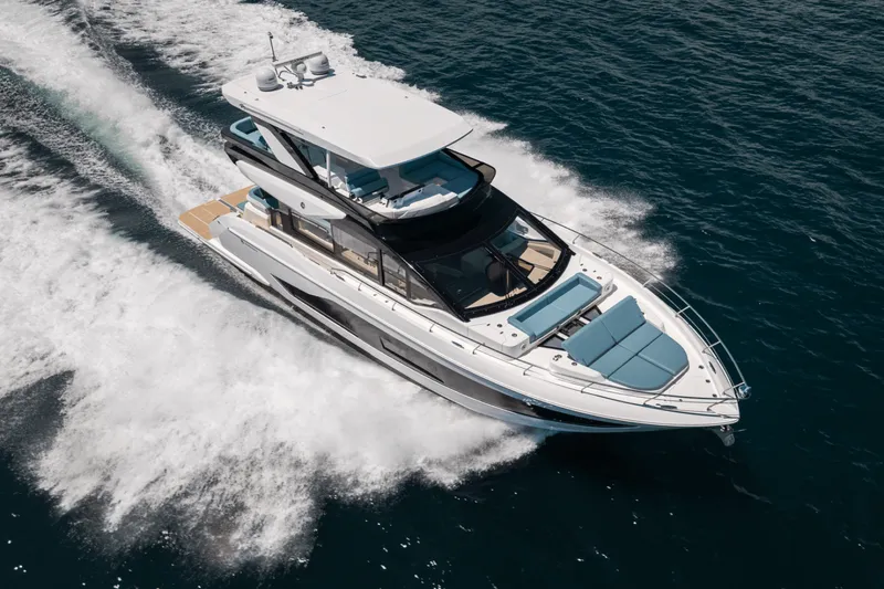 Slide: The Image of Cruisers Yachts 57 FLY 2026 - 5816403