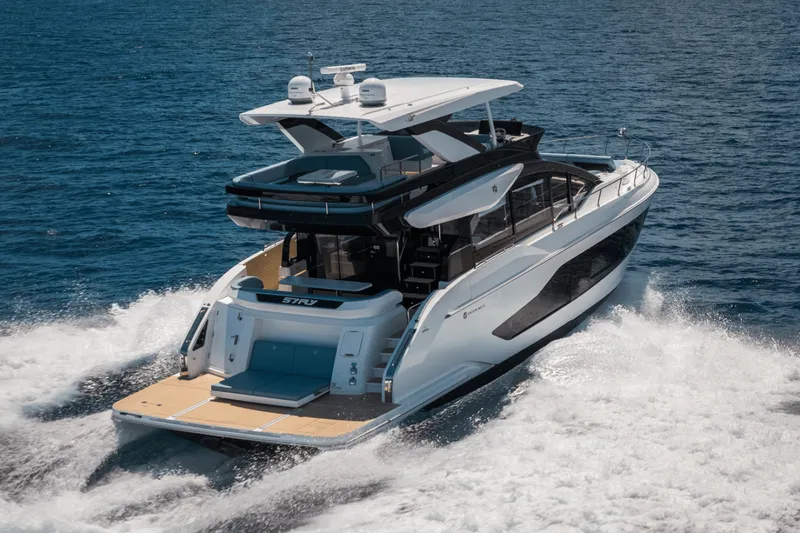 Slide: The Image of Cruisers Yachts 57 FLY 2026 - 5816405