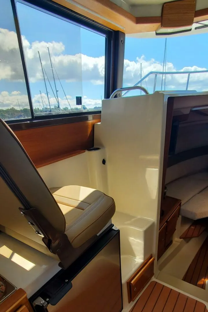 Slide: The Image of Ranger Tug R-27 LE 2024 - 5621743