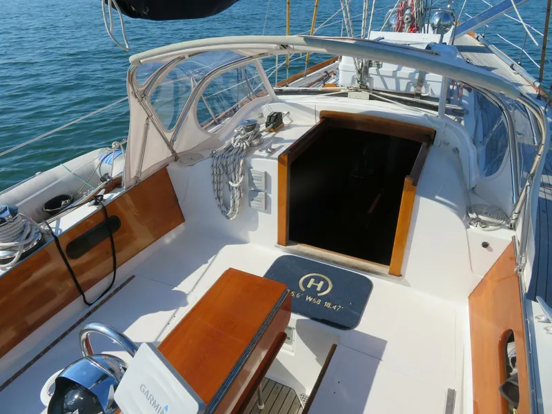 Slide: The Image of Hinckley Yachts Bermuda 40 1979 - 5622278