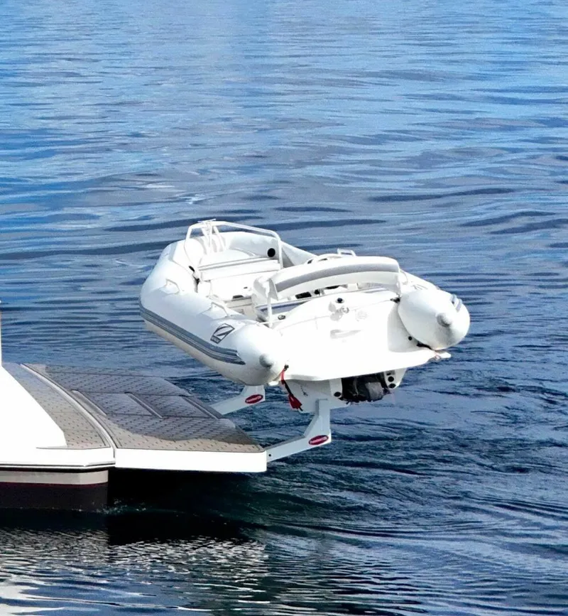 Slide: The Image of Tiara 53 Coupe 2017 - 5622662