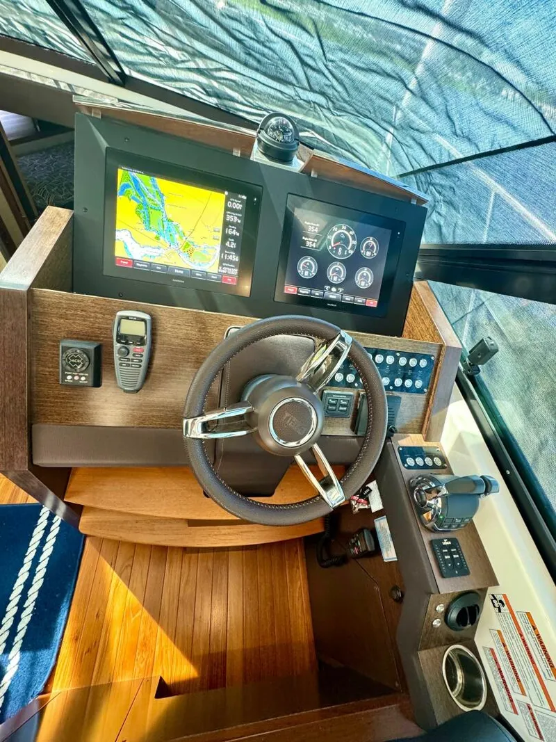 Slide: The Image of Tiara 53 Coupe 2017 - 5622665