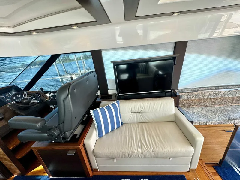 Slide: The Image of Tiara 53 Coupe 2017 - 5622677