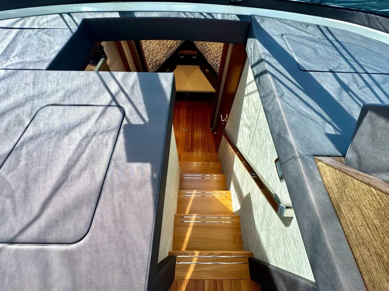 Slide: The Image of Tiara 53 Coupe 2017 - 5622689