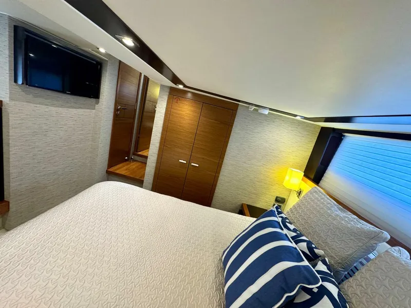 Slide: The Image of Tiara 53 Coupe 2017 - 5622693