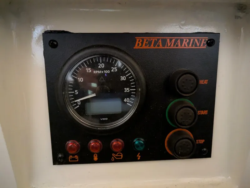 Slide: The Image of Custom Eastsail/Rollins 25 2025 - 5641998