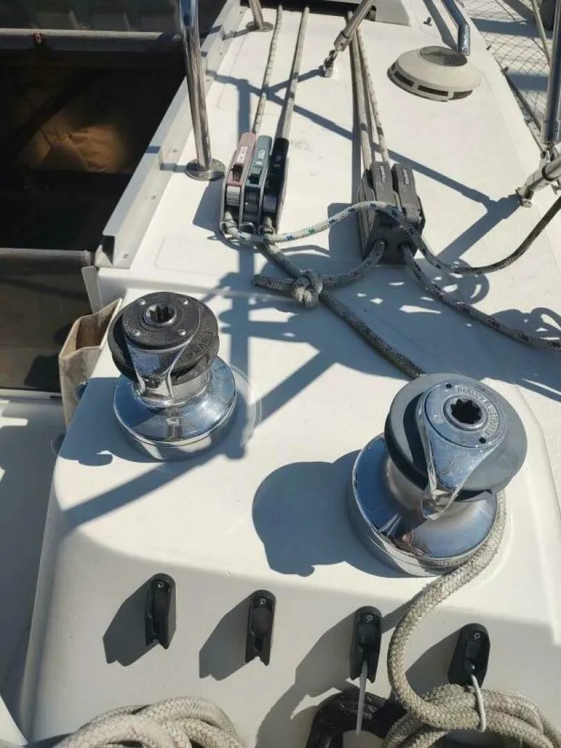 Slide: The Image of Hunter 37 Legend 1987 - 5623496