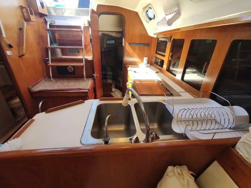 Slide: The Image of Hunter 37 Legend 1987 - 5623470