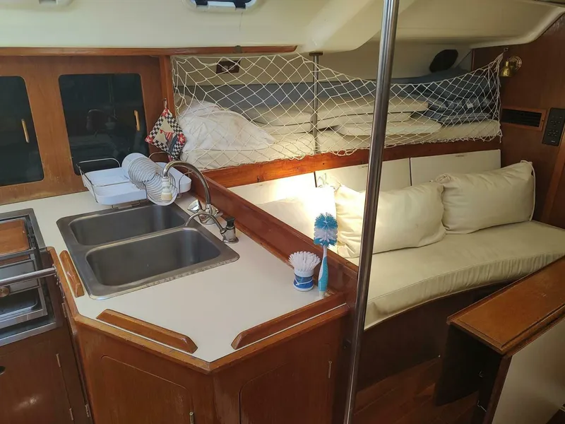 Slide: The Image of Hunter 37 Legend 1987 - 5623469