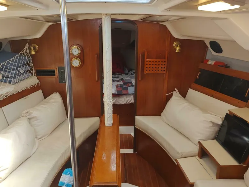 Slide: The Image of Hunter 37 Legend 1987 - 5623474