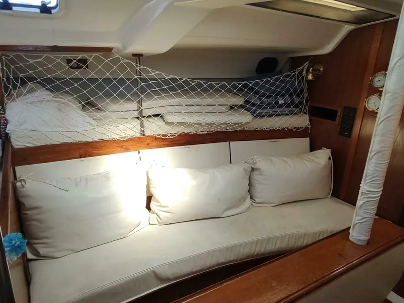 Slide: The Image of Hunter 37 Legend 1987 - 5623475