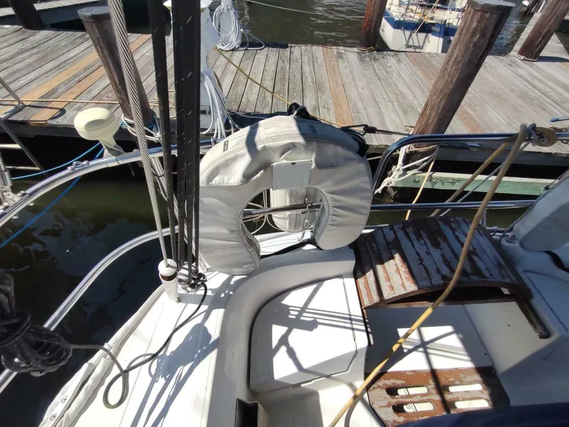 Slide: The Image of Hunter 37 Legend 1987 - 5623502