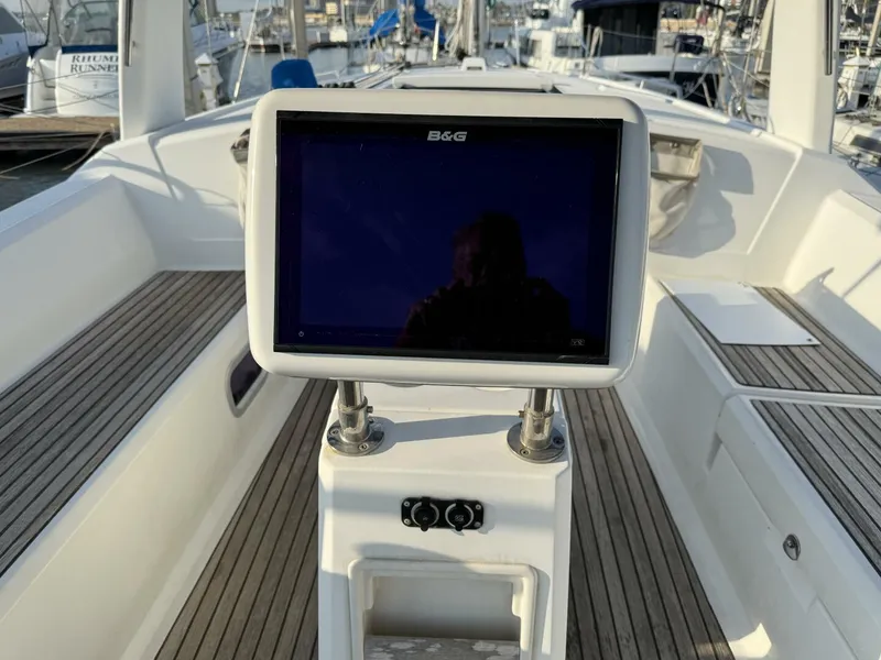 Slide: The Image of Beneteau Oceanis 38 Weekender 2014 - 5706392