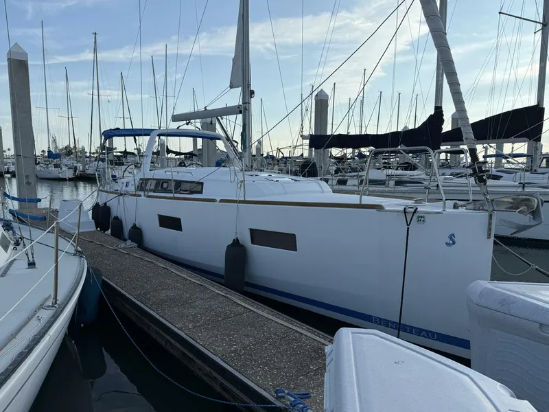 Slide: The Image of Beneteau Oceanis 38 Weekender 2014 - 5706432