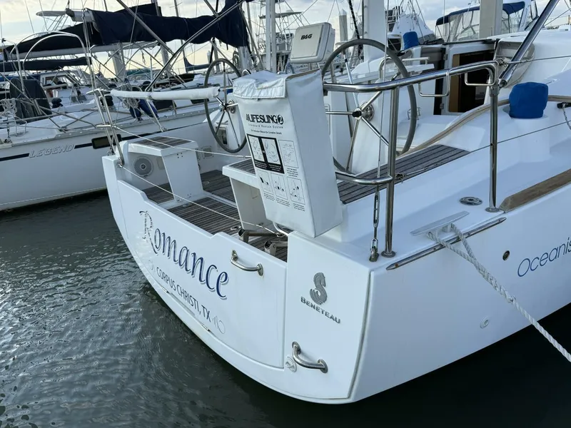 Slide: The Image of Beneteau Oceanis 38 Weekender 2014 - 5706438