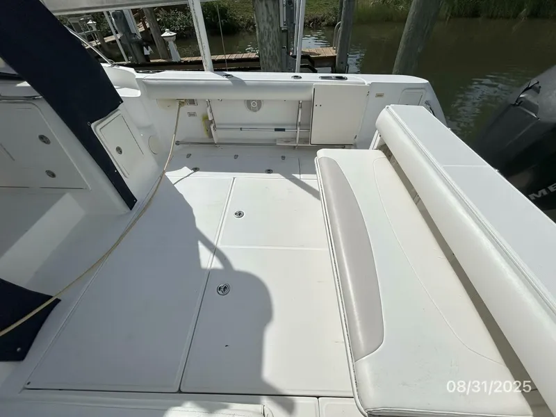 Slide: The Image of 31' Boston Whaler cockpit starboard - 5623965