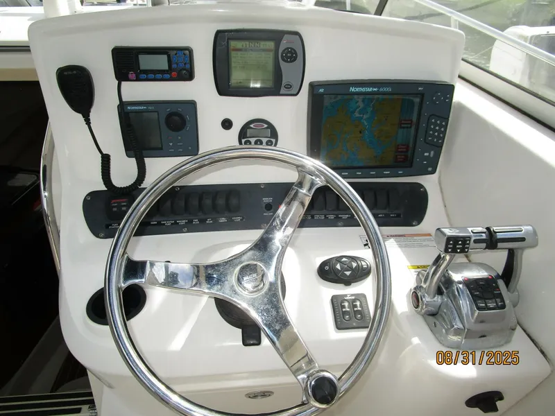 Slide: The Image of 31' Boston Whaler helm2 - 5623982