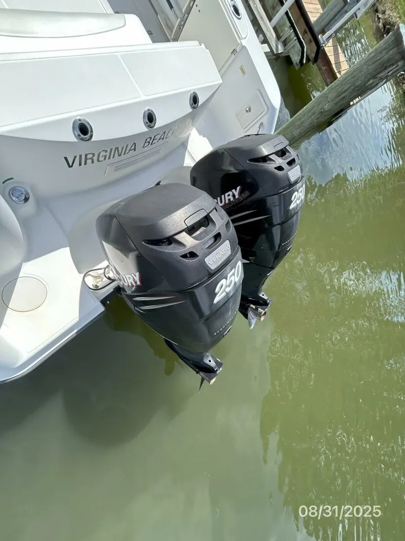 Slide: The Image of 31' Boston Whaler outboards1 - 5623994