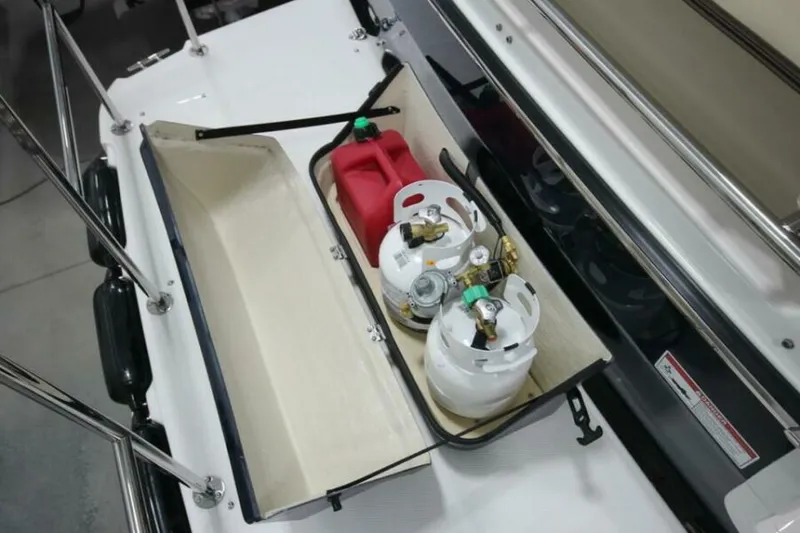 Slide: The Image of Ranger Tug R-31 Command Bridge Luxury Edition 2026 - 5623805