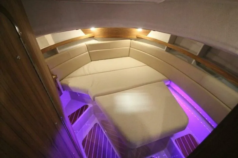 Slide: The Image of Ranger Tug R-31 Command Bridge Luxury Edition 2026 - 5623871