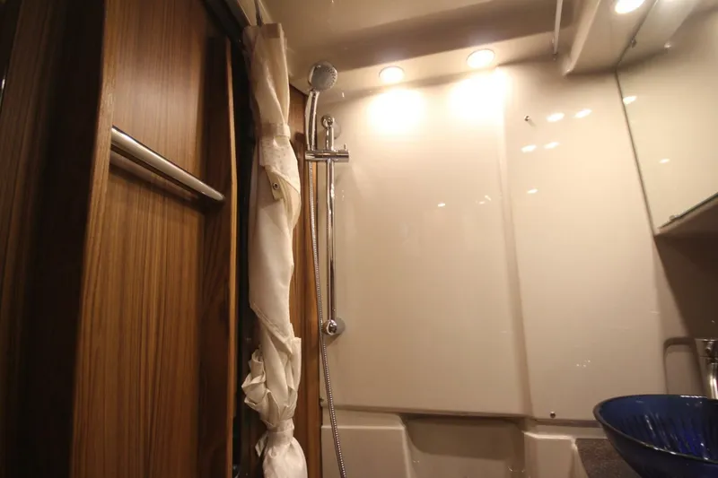 Slide: The Image of Ranger Tug R-31 Command Bridge Luxury Edition 2026 - 5623798