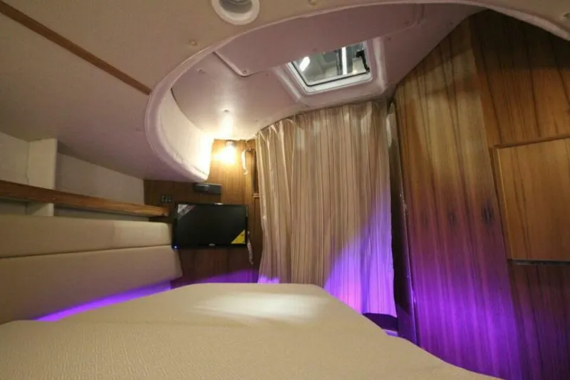 Slide: The Image of Ranger Tug R-31 Command Bridge Luxury Edition 2026 - 5623880