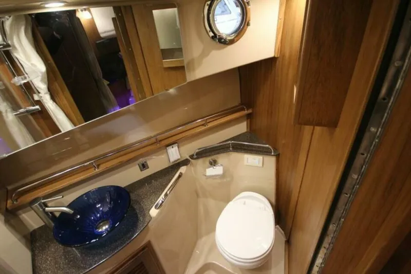 Slide: The Image of Ranger Tug R-31 Command Bridge Luxury Edition 2026 - 5623889