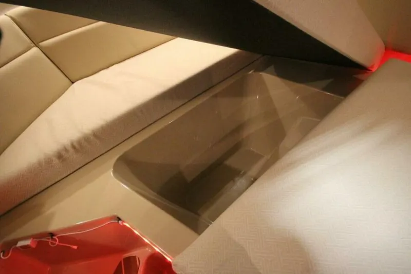 Slide: The Image of Ranger Tug R-31 Command Bridge Luxury Edition 2026 - 5623893