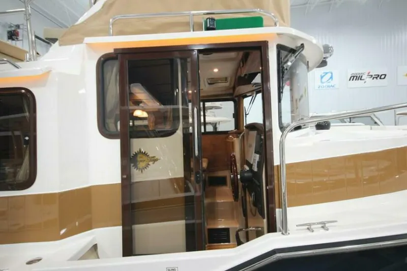 Slide: The Image of Ranger Tug R-31 Command Bridge Luxury Edition 2026 - 5623911