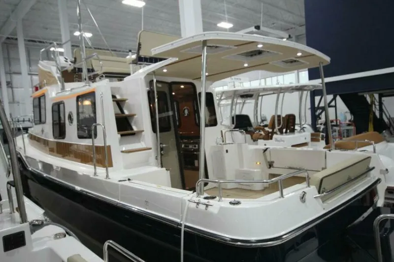 Slide: The Image of Ranger Tug R-31 Command Bridge Luxury Edition 2026 - 5623917