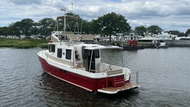 Slide: The Image of Ranger Tug R-31 Command Bridge Luxury Edition 2026 - 5623699