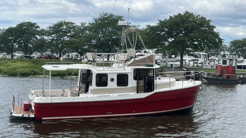 Slide: The Image of Ranger Tug R-31 Command Bridge Luxury Edition 2026 - 5623701