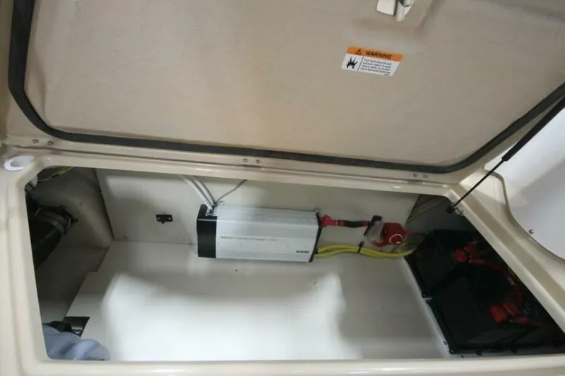 Slide: The Image of Ranger Tug R-31 Command Bridge Luxury Edition 2026 - 5623815