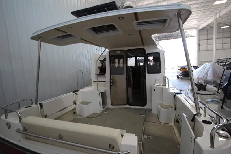Slide: The Image of Ranger Tug R-31 Command Bridge Luxury Edition 2026 - 6470669