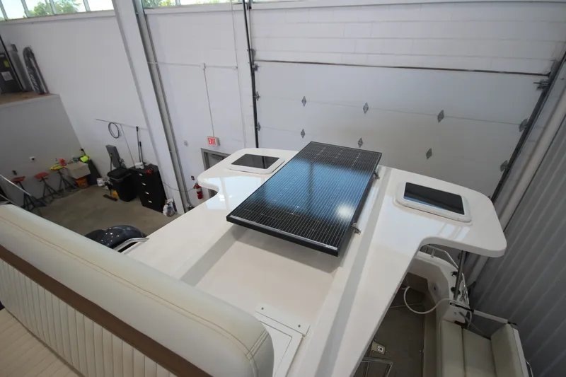 Slide: The Image of Ranger Tug R-31 Command Bridge Luxury Edition 2026 - 6470681