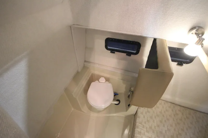 Slide: The Image of Ranger Tug R-31 Command Bridge Luxury Edition 2026 - 5623720