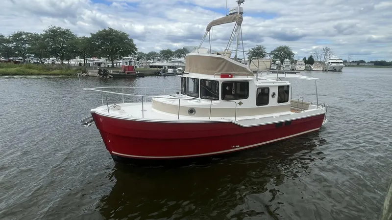 Slide: The Image of Ranger Tug R-31 Command Bridge Luxury Edition 2026 - 5623694